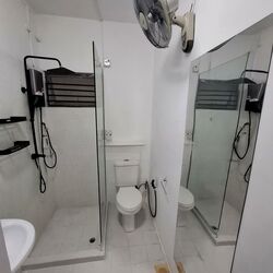 Hollywood Apartments (D9), Apartment #533498611